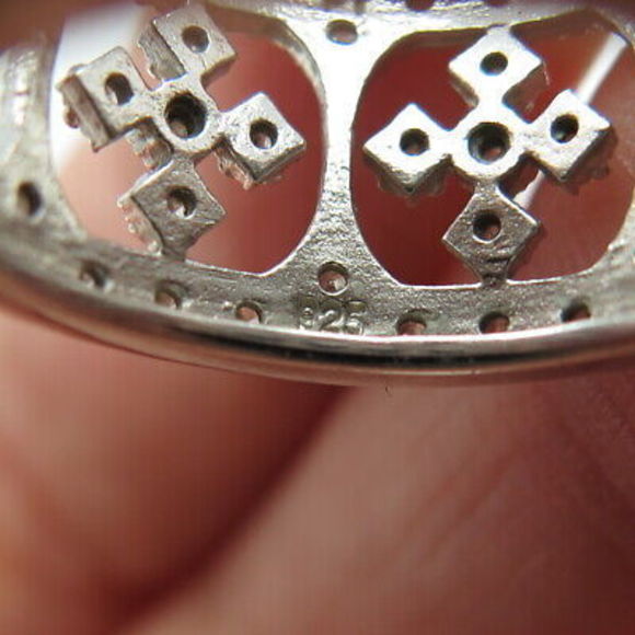 925 Sterling Silver Round-Cut C Z Cross Sparkle Band Ring Size 6 - Picture 7 of 8